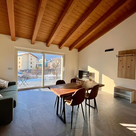 La Terrasse De Dyno * Nus