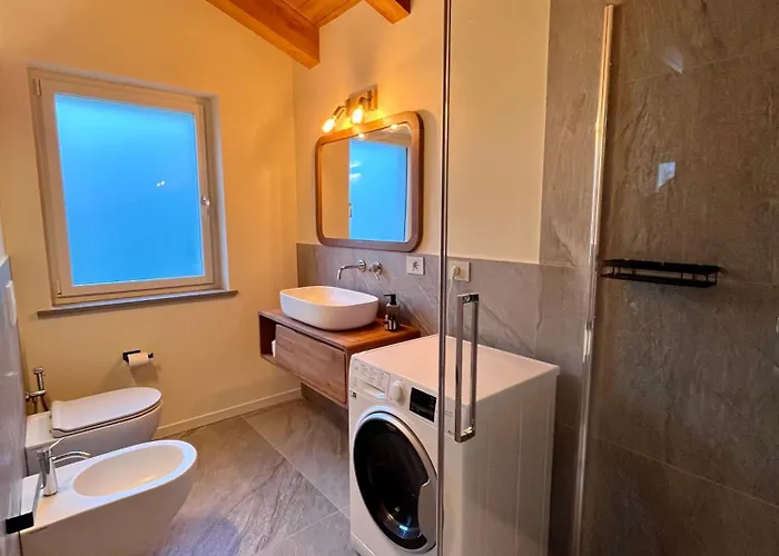 La Terrasse De Dyno * Nus